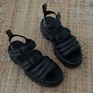 ❌ SOLD ❌ Ricki 3-Strap Platform Sandal Black Dr. Martens Docs